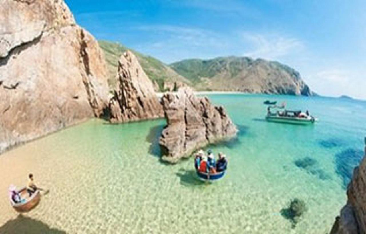 Thao Linh Hotel Куи Нхон Екстериор снимка